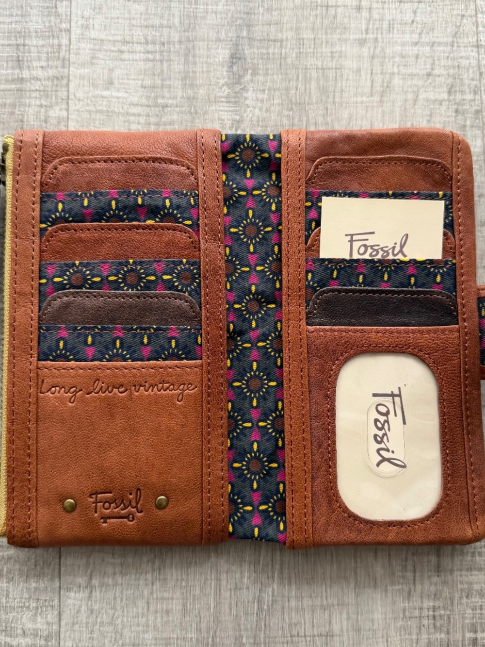 Fossil Leather Checkbook Wallet - Picture 3 of 4